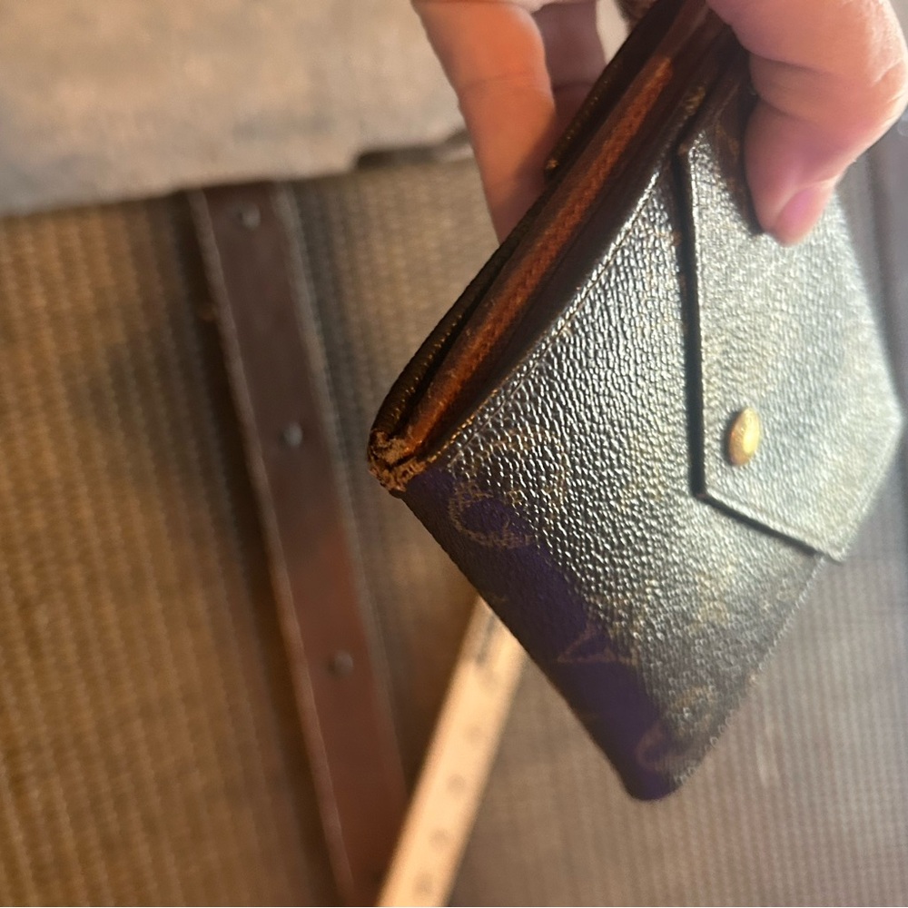 Louis Vuitton Monogram Brown and Tan Wallet Vintage - Picture 11 of 11